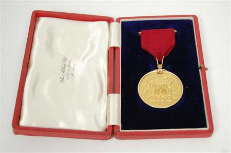 Appraisal: A Scottish ct gold Dux medal unmarked but tests as