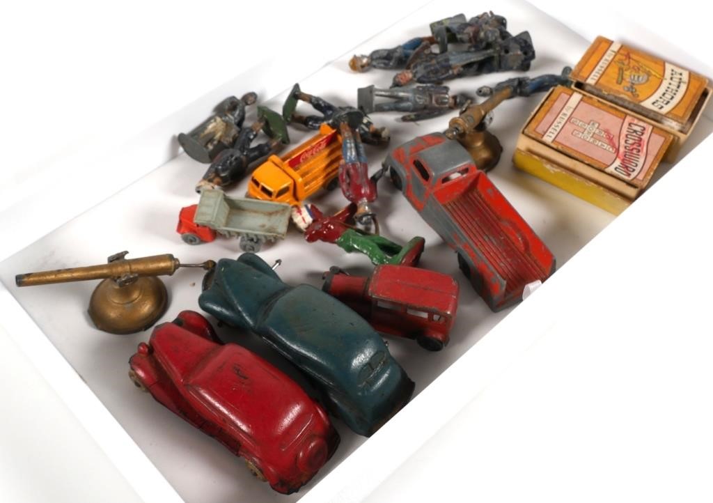 Appraisal: Tray lot of old toy soldiers and other items shipping