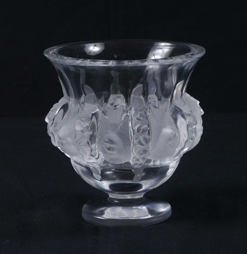 Appraisal: LALIQUE DAMPIERRE BIRD VASE Alternating bird and floral motifs signed