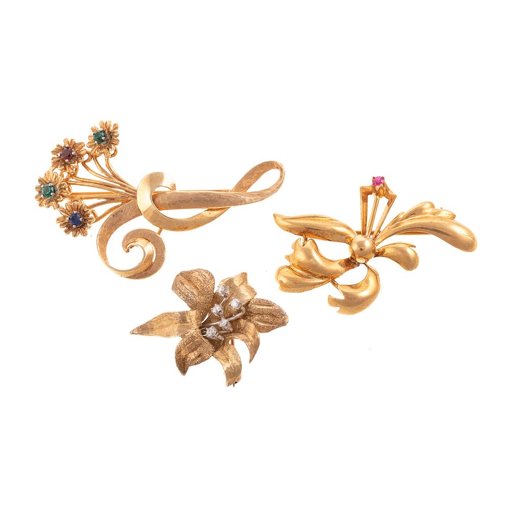 Appraisal: A Trio of Vintage Floral Bow Brooches in Gold K