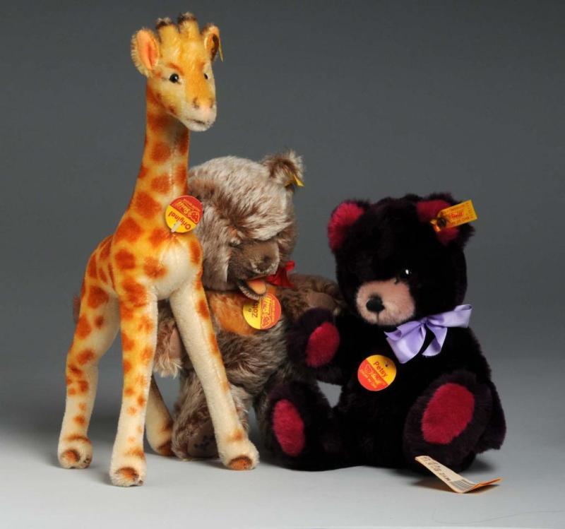 Appraisal: Lot of Steiff Animals Description German Includes one mohair giraffe