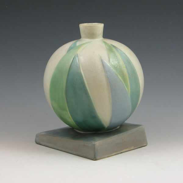 Appraisal: Roseville Futura - '' Bamboo Leaf Ball vase in shades