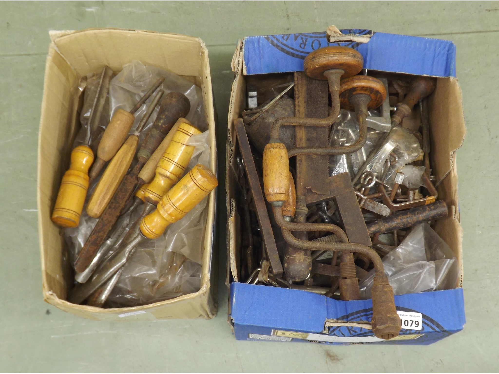 Appraisal: Quantity of violin making tools including numerous clamps and files