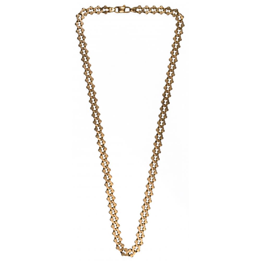 Appraisal: K YELLOW GOLD LINK NECKLACEHaving mm wide links marked k