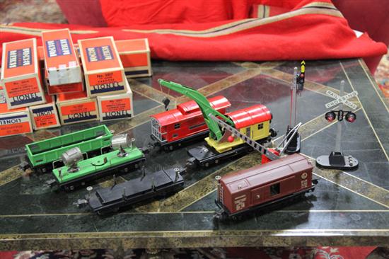 Appraisal: NINE LIONEL TRAIN CARS AND ACCESSORIES No Merchandise car No