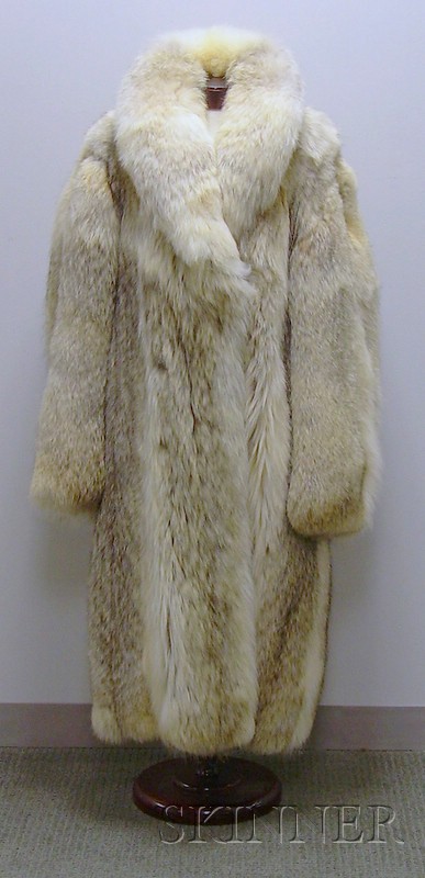 Appraisal: Men's Full Length Coyote Coat Hendelman Furs Montreal Canada approximate