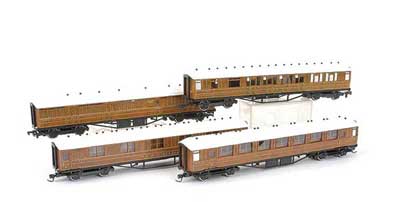 Appraisal: OO Gauge Kitbuilt a group of Ian Kirk LNER teak