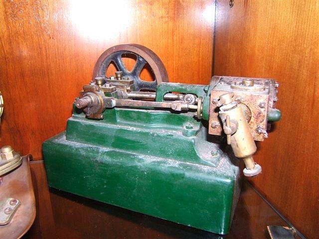 Appraisal: AN OLD MODEL SINGLE CYLINDER STUART TURNER H HORIZONTAL MILL