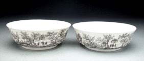 Appraisal: PAIR EARLY REPUBLIC PORCELAIN BOWLS Pair Chinese Early Republic Period