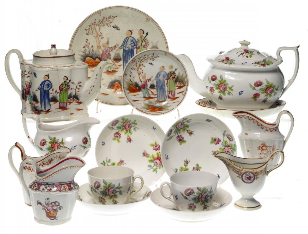 Appraisal: A NEW HALL PART TEA SERVICE AND A SMALL GROUP