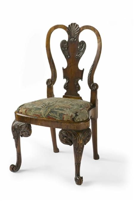 Appraisal: A fine George I Irish carved walnut side chair the