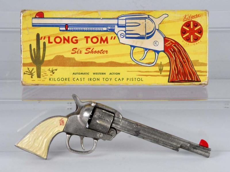 Appraisal: Kilgore Roy Rogers Long Tom Cap Gun Description Gun works