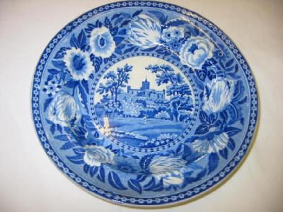 Appraisal: A SET OF FOUR PEARLWARE DISHES blue printed in the