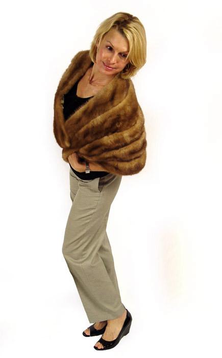 Appraisal: MINK STOLE WITH POCKETS ''l