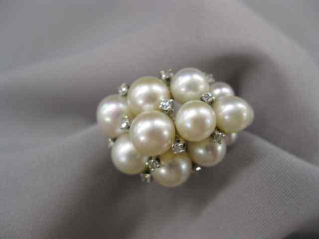 Appraisal: Pearl Diamond Ring fine Akoya pearls and diamonds in k