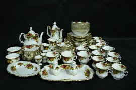 Appraisal: A Royal Albert dinner service in the Old Country Rose