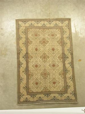 Appraisal: A Kashan rug west Persia c x cm x in