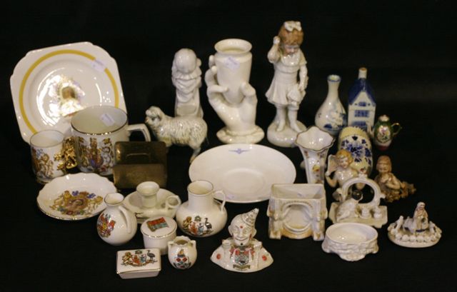 Appraisal: A quantity of Crest ware by Carlton W H Goss