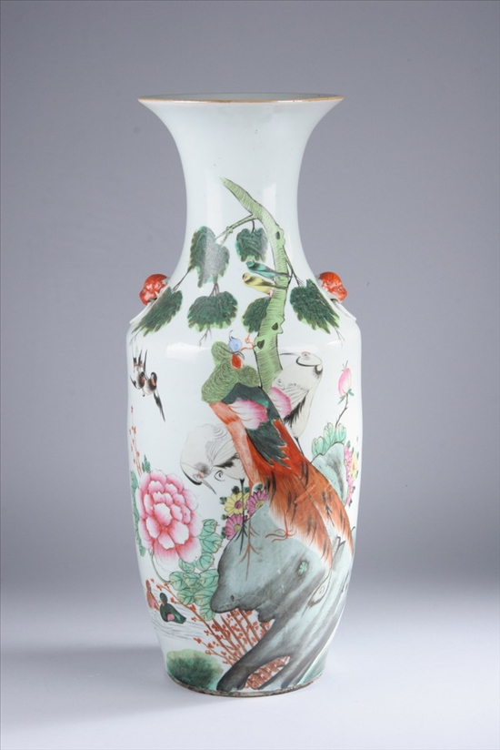 Appraisal: CHINESE FAMILLE ROSE PORCELAIN VASE th century Bird and floral