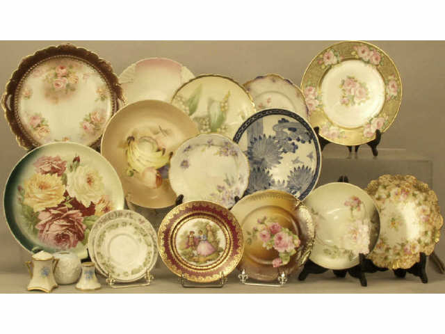 Appraisal: Group of collectors decorator plates Estimate -