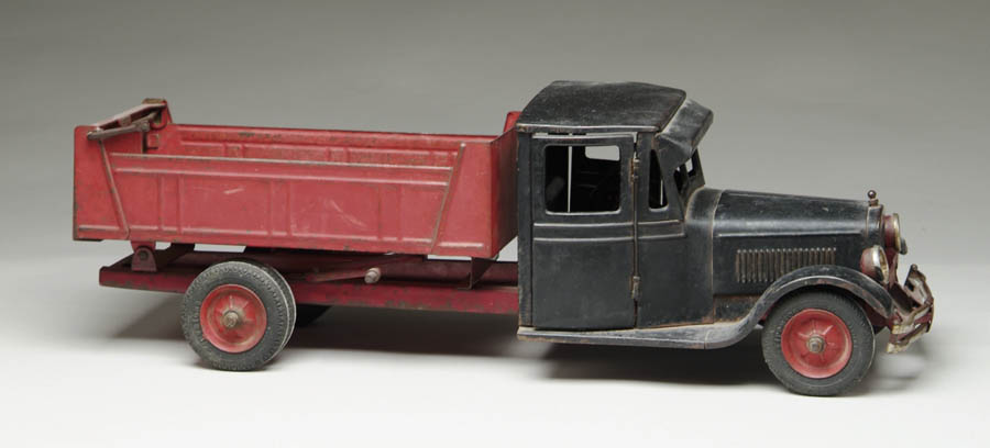 Appraisal: BUDDY L JUNIOR DUMP TRUCK Junior line came with opening