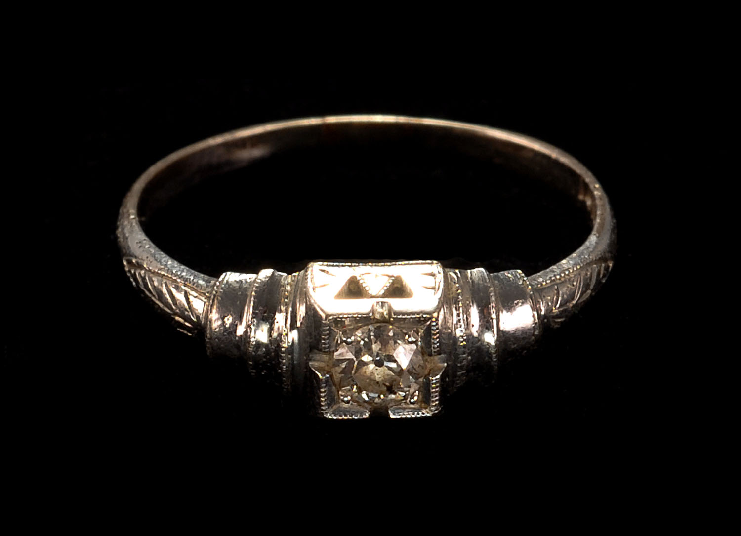 Appraisal: KT WHITE GOLD DIAMOND RING In an Art Deco-style setting