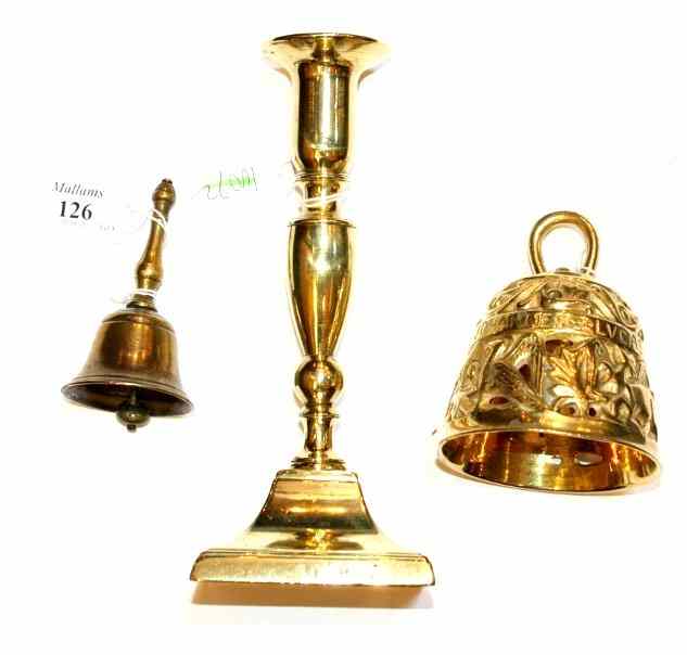 Appraisal: AN TH CENTURY BRASS CANDLESTICK with vase turned column and