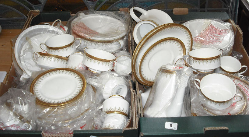 Appraisal: Large Collection of Paragon Devina Dinner Tea Ware approx pieces