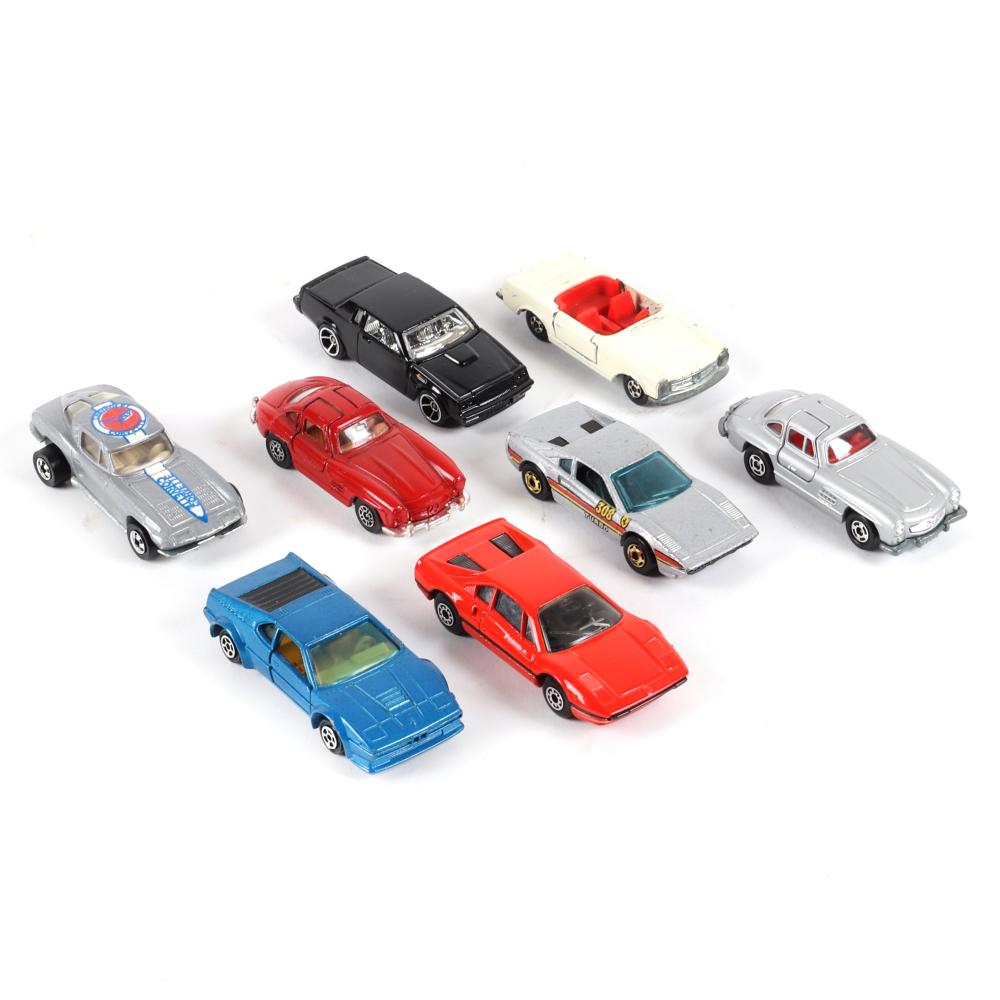 Appraisal: LOT OF MATCHBOX SIZED DIECAST CARSLot of Matchbox Sized Diecast