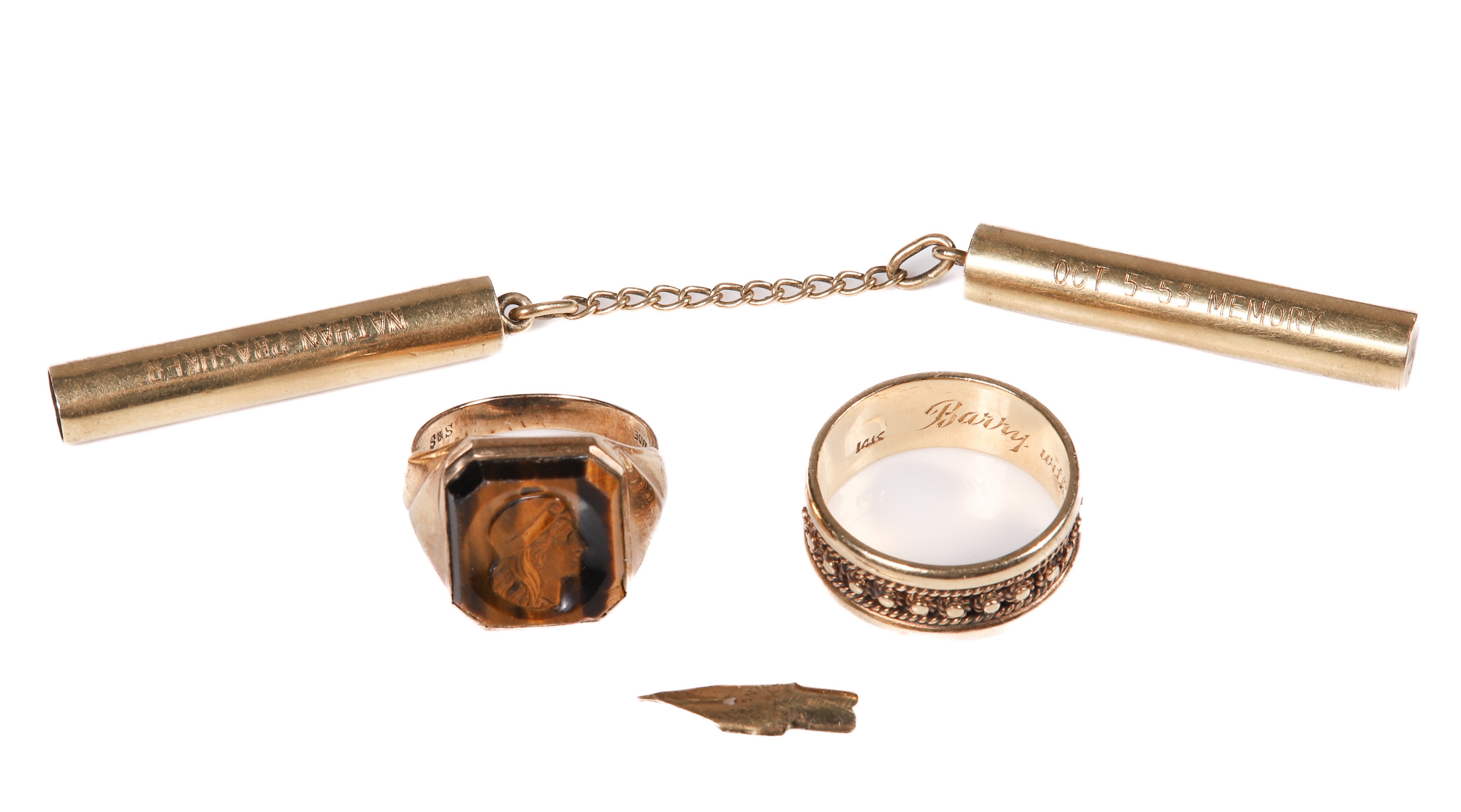 Appraisal: Gold rings gold cased magnets and nib to include K