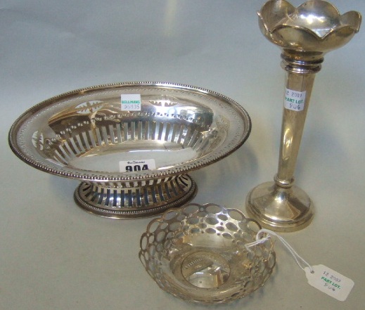 Appraisal: Silver comprising an oval bowl with pierced decoration beneath a