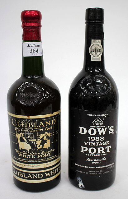 Appraisal: A CL BOTTLE OF DOWS VINTAGE PORT bottled in together