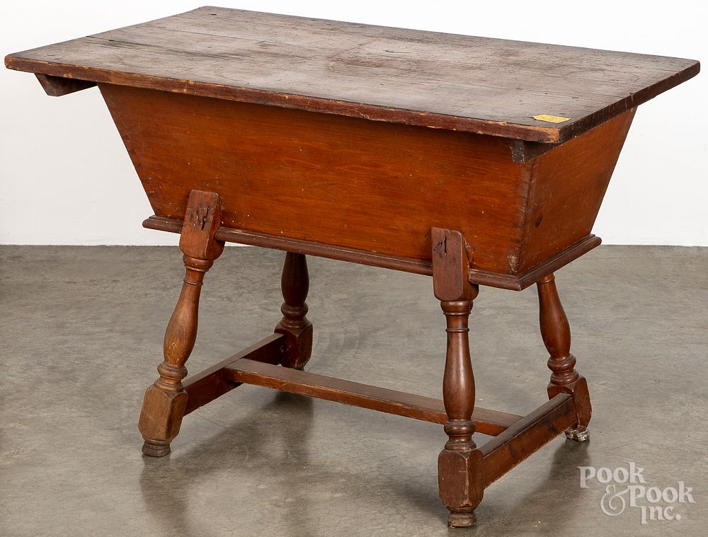 Appraisal: Pennsylvania pine and poplar doughbox table Pennsylvania pine and poplar