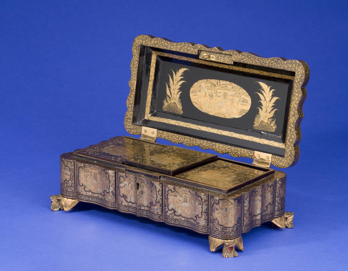 Appraisal: FINE CHINA TRADE GILT AND BLACK LACQUERED GAME BOX EARLY-MID