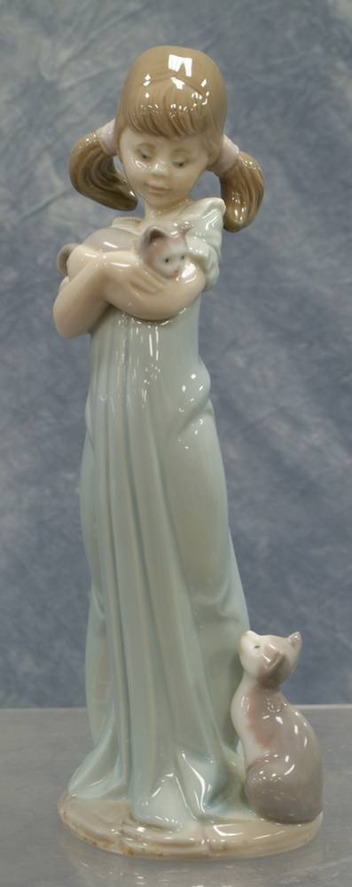 Appraisal: Lladro figurine Don't Forget Me h Estimate -