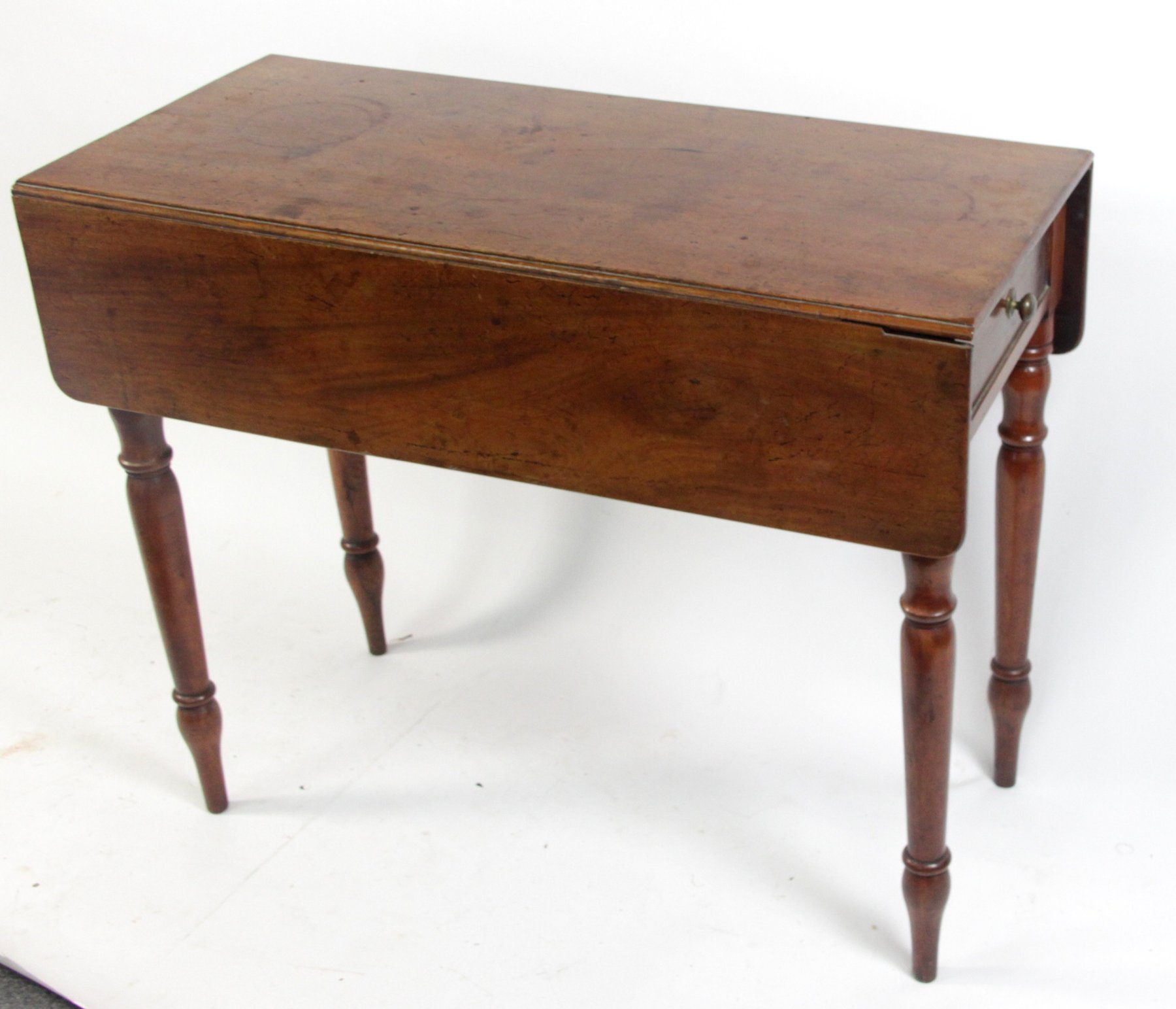 Appraisal: A Victorian mahogany Pembroke table on turned legs cm wide