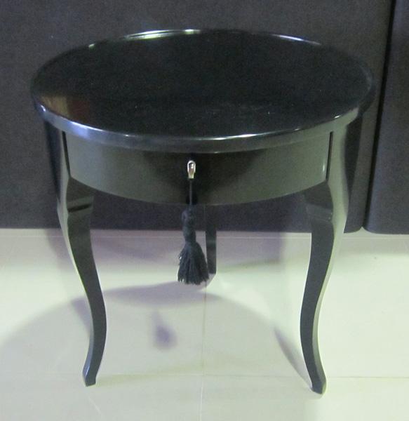 Appraisal: A BLACK SIDE TABLE BY RALPH LAUREN FINE FURNITURE A