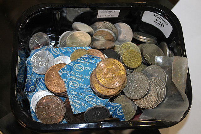 Appraisal: A COLLECTION OF OLD LSD SILVER AND BRONZE COINAGE including