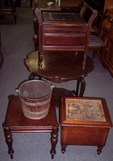 Appraisal: An Edwardian mahogany two-tier table on cabriole legs cm diameter