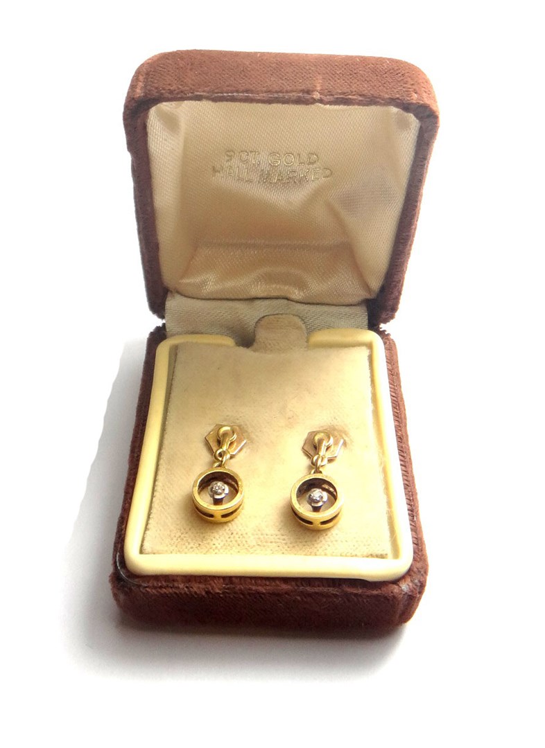 Appraisal: A pair of ct gold and diamond set single stone