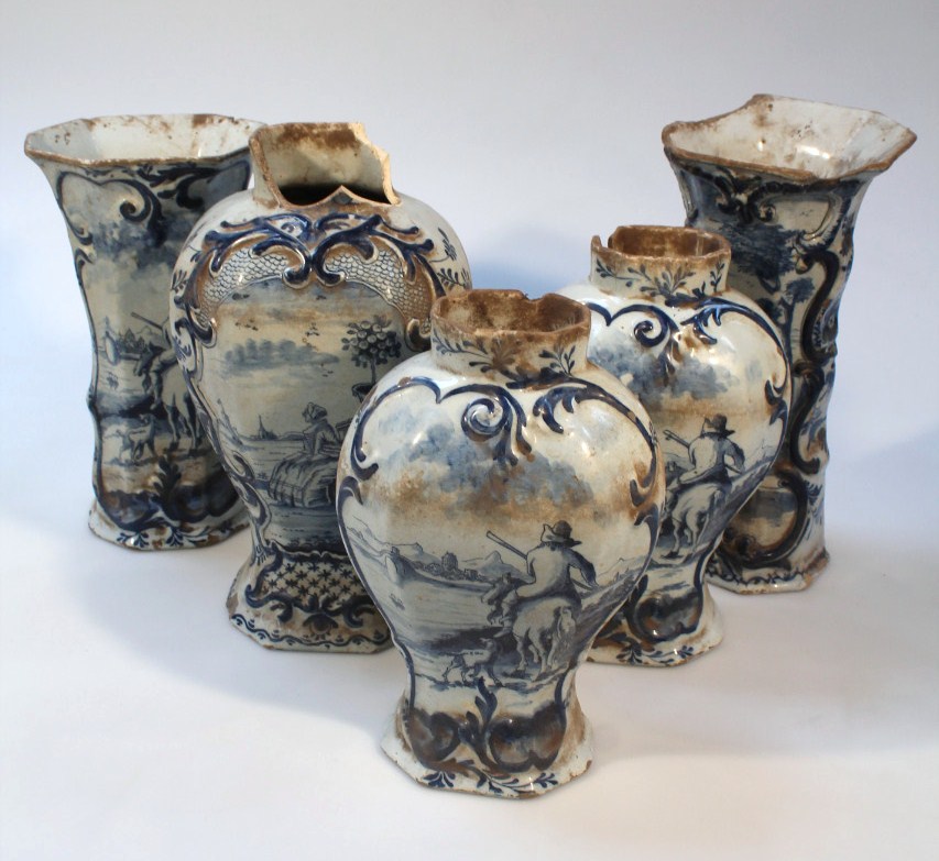 Appraisal: Five various thC Dutch Delft vases by Le Porceleyne Lampeteken