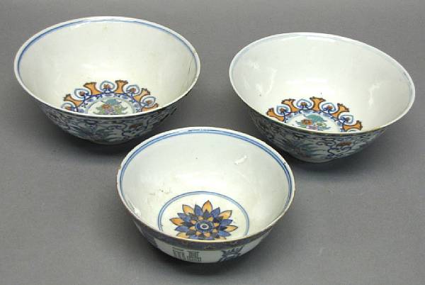 Appraisal: Three underglaze blue and polychrome enameled porcelain bowls Including a