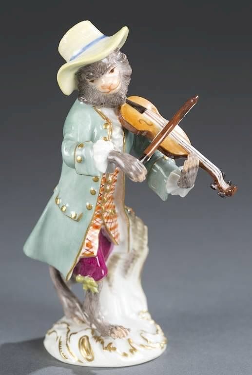 Appraisal: Meissen monkey playing violin A Meissen monkey playing the violin