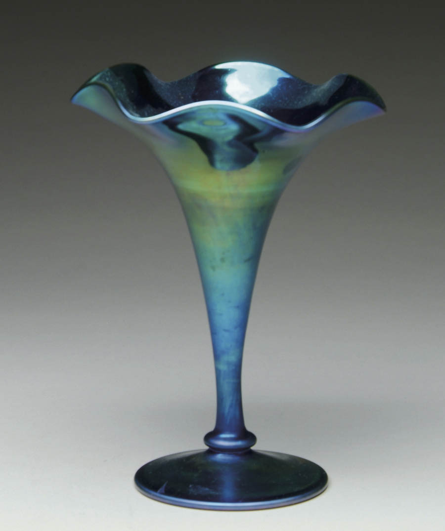 Appraisal: STEUBEN AURENE VASE Blue Aurene vase has flaring mouth with