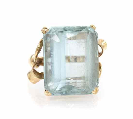 Appraisal: An Karat Rose Gold and Aquamarine Ring containing one octagonal