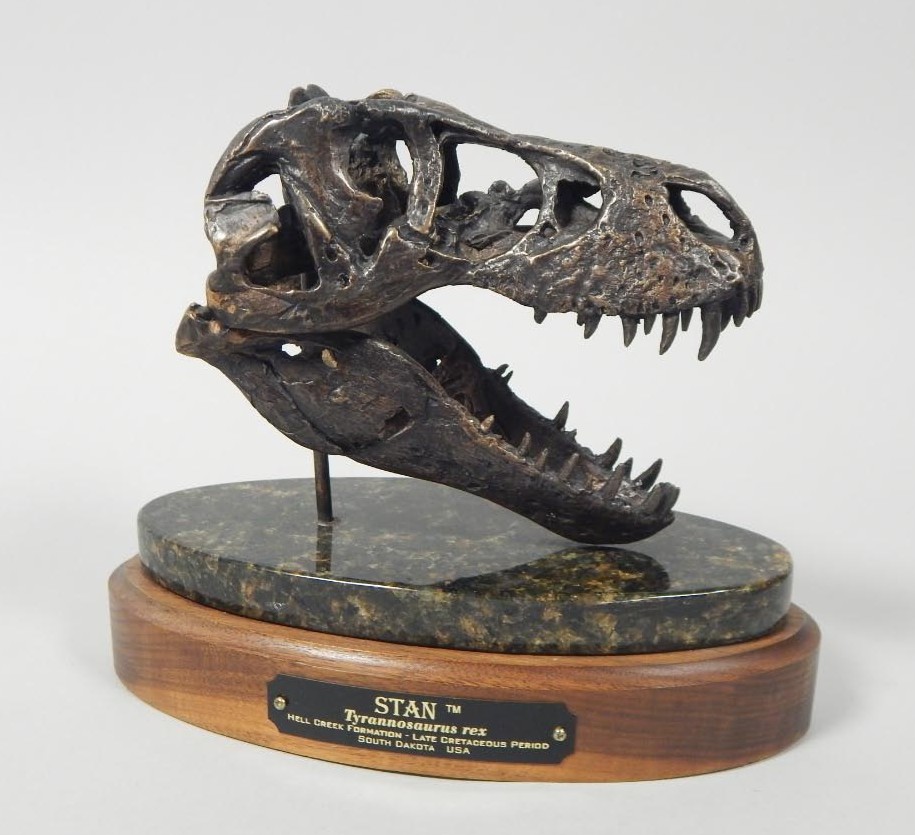 Appraisal: A cast bronze model of a Tyrannosaurus Rex skull on