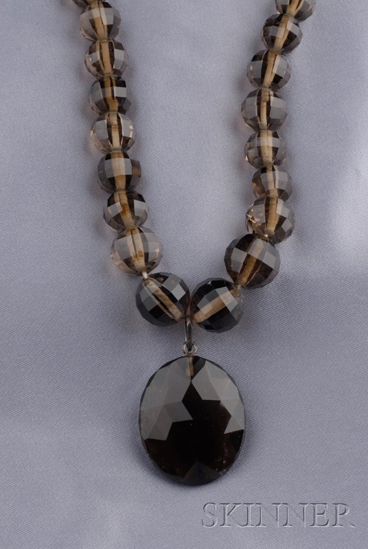 Appraisal: Smoky Quartz Pendant Necklace composed of graduating faceted beads suspending