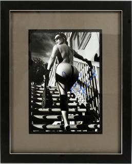 Appraisal: KIM KARDASHIAN AUTOGRAPHED BLACK AND WHITE PHOTO KIM KARDASHIAN AUTOGRAPHED