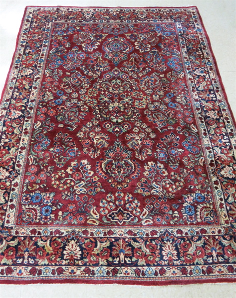 Appraisal: SEMI-ANTIQUE PERSIAN SAROUK CARPET Arak region northeastern Iran hand knotted