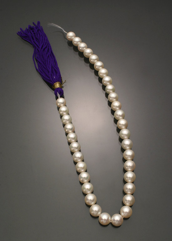 Appraisal: Choker Length Cultured Pearl Necklace The single strand having thirty-six